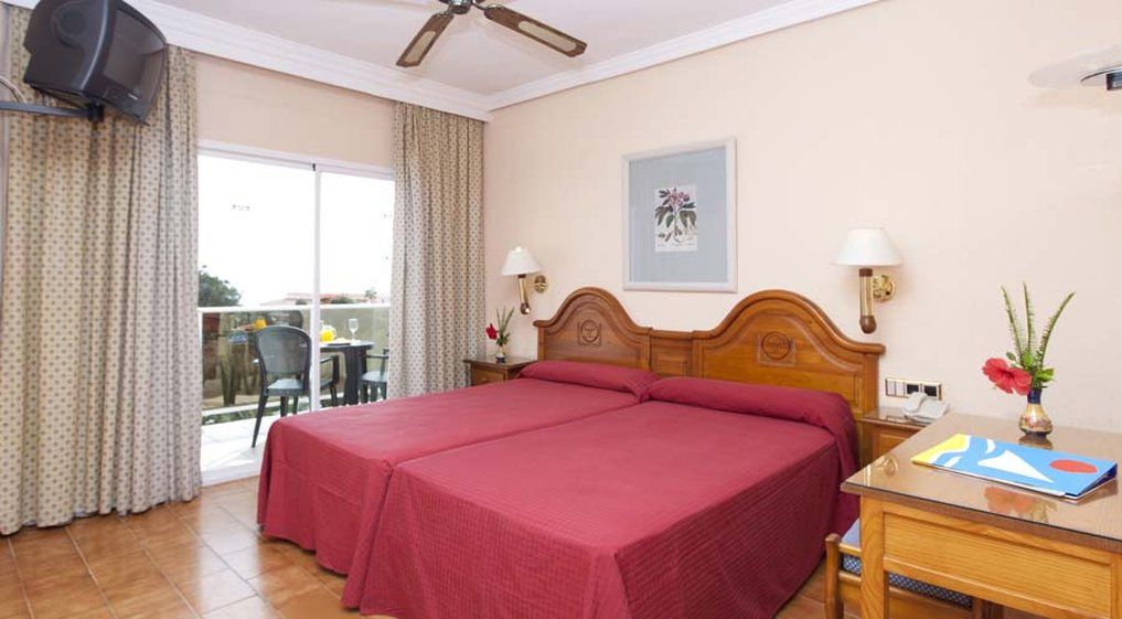 Diverhotel Dino Marbella Ngoại thất bức ảnh